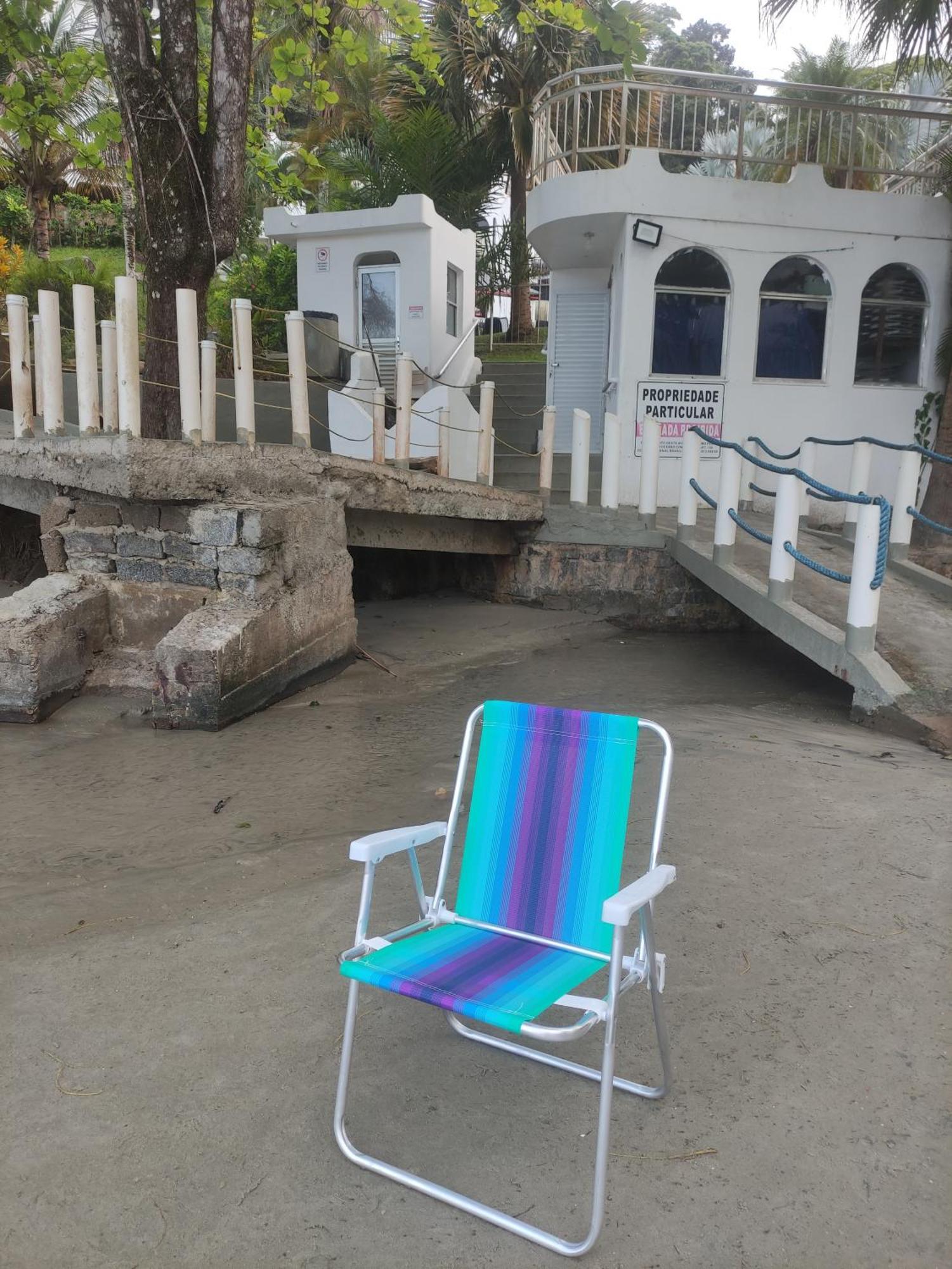 Uma Joia Pe Na Areia Nas Toninhas *